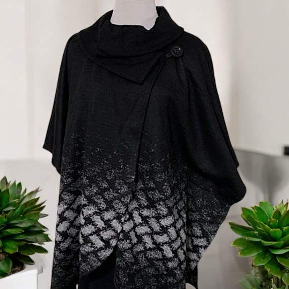 Michael Tyler Black & Grey Sweater Poncho - Picture 12 of 16